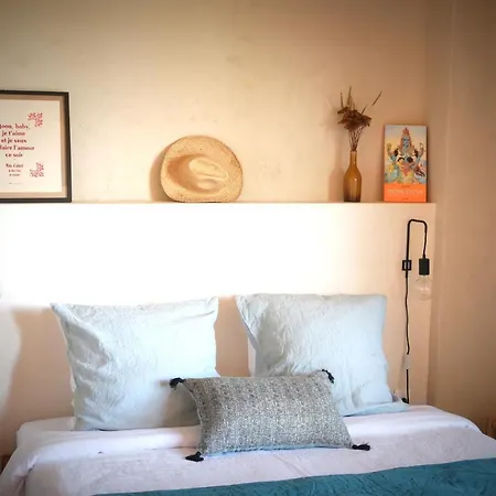 Soie, Maison D'hotes